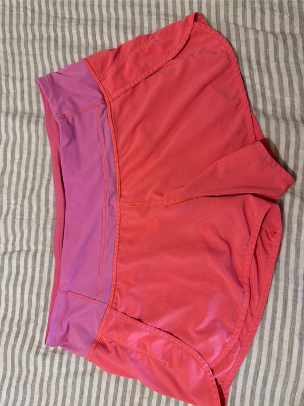 lululemon athletica Speed Up shorts - size 10